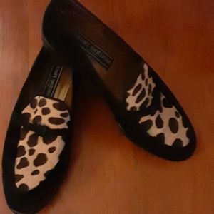 Stuart Weitzman black suede leather animal print upper flats leather 7.5…EUC